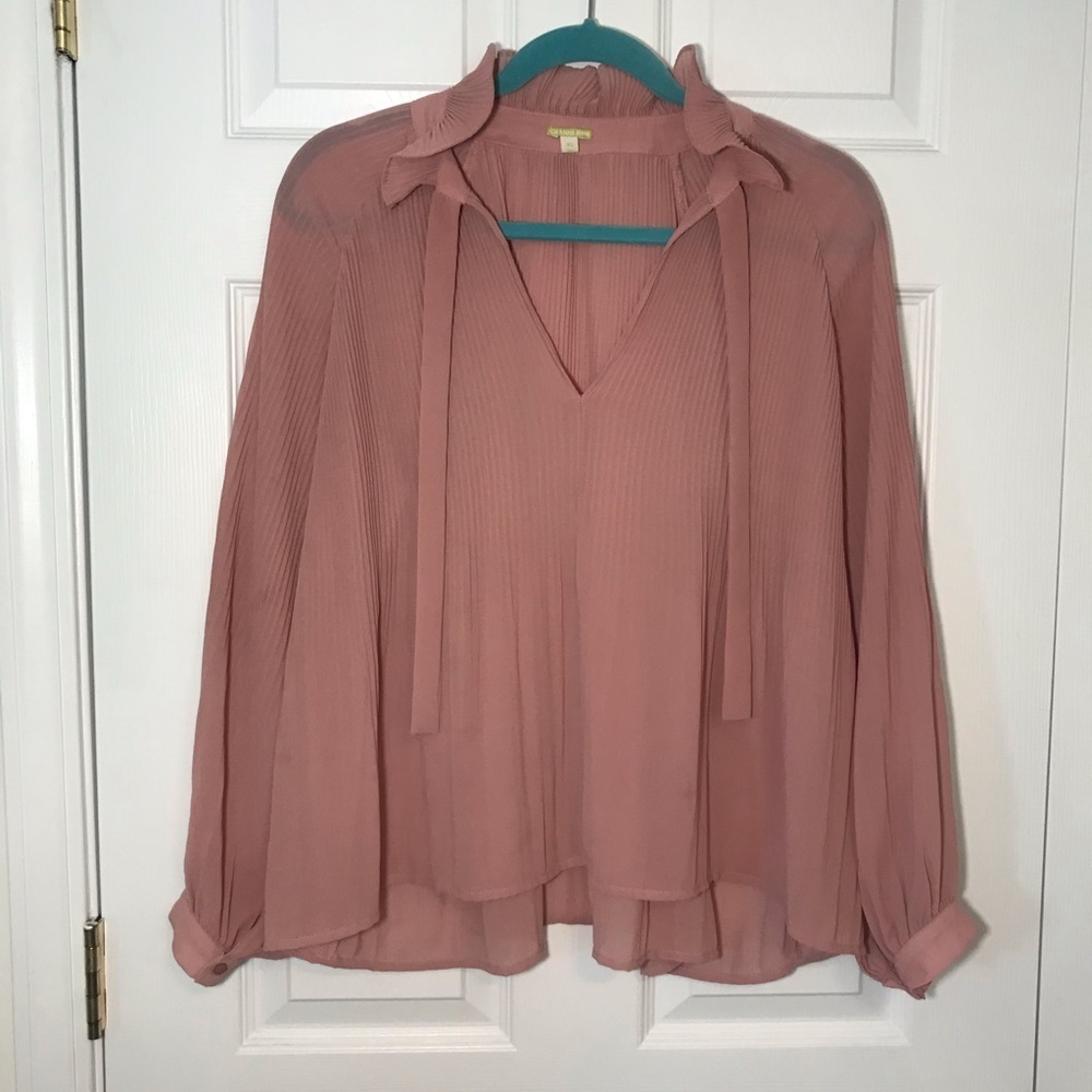 Gianni Bini Mauve Blouse With Ruffle Collar